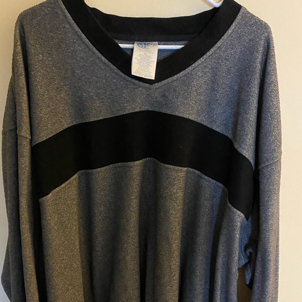 5x grey and black sweatshirt